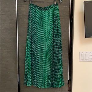 Club Monaco green and navy pleated maxi skirt